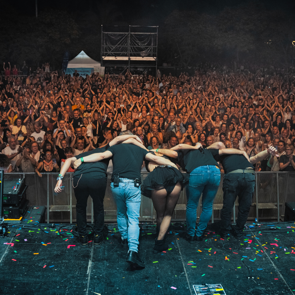 La magia de cantar Mecano junto a miles de personas